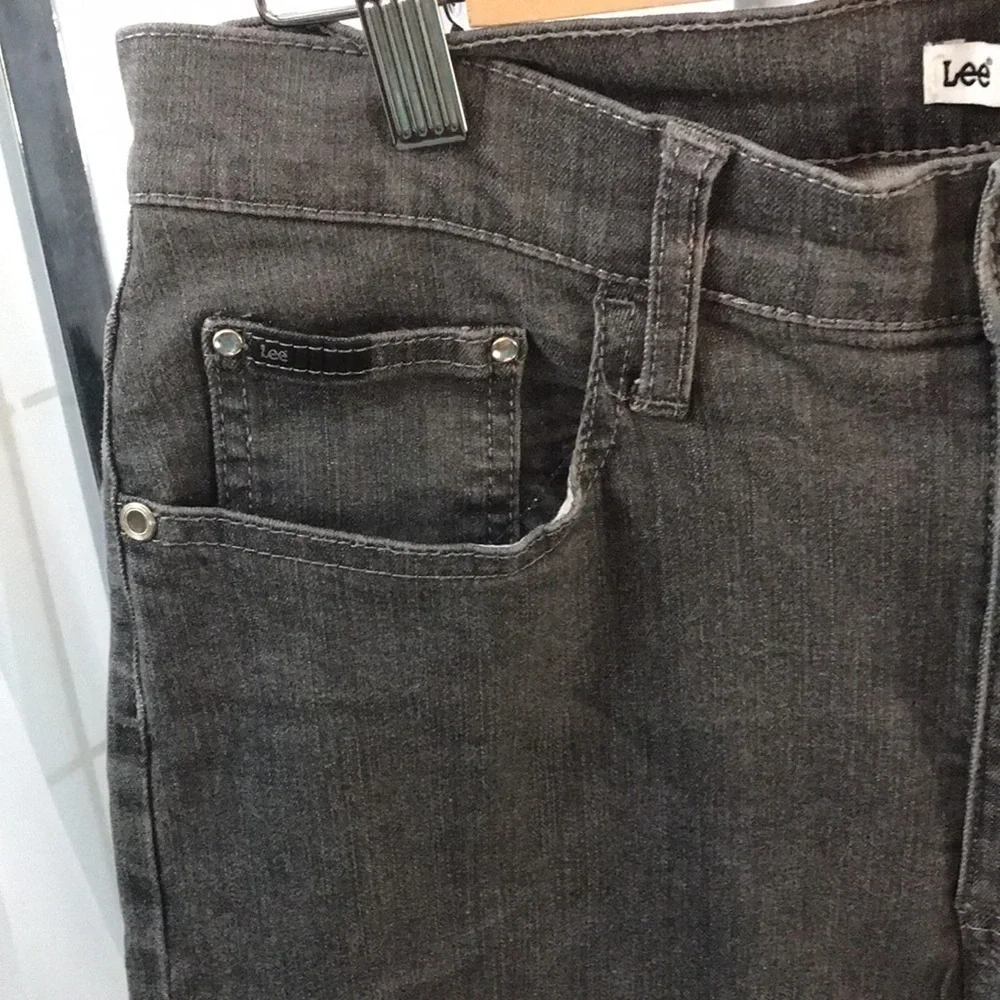 LEE—Classic Fit—AT THE WAIST—Black Lightweight Denim Jeans—Size 10 Short